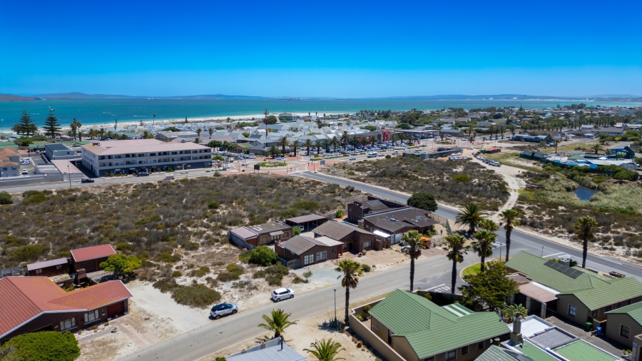 4 Bedroom Property for Sale in Middedorp Western Cape